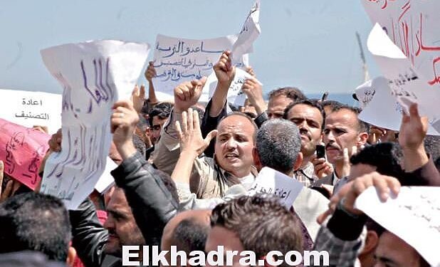 قرروا مقاطعة الامتحانات اليوم الأحد : الاساتذة يدعـــــون إلى الزحــــف نحــــو الوزارة! 1