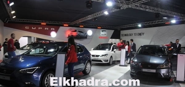 بالصور: معرض الجزائر للسيارات: "لي عندو الشكارة يشري ولي معندوش يشلل عينيه" 1