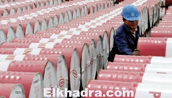 الجزائر 800مليار دولار صرفت في 15 سنة دون رقابة السلطة تواجه انهيار أسعار النفط بخطاب الترشيد 1