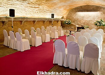 Célébration des mariages : faire la fête dans une salle bon gré malgré 1