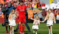 Steven Gerrard est «dévasté à l'idée de ne plus jouer devant ces supporters» 10 Steven Gerrard est «dévasté à l'idée de ne plus jouer devant ces supporters» 7