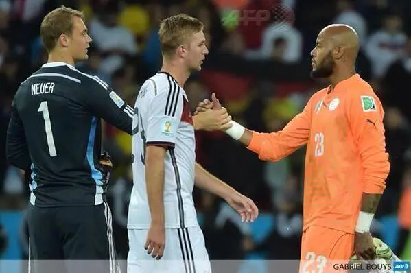 USMAlger : M’bolhi proche d’un accord