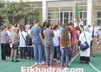 تاريخ الدخول المدرسي و رزنامة العطل المدرسية للسنة الدراسية 2015 / 2016 1