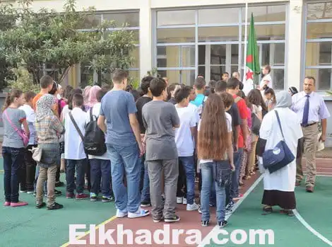تاريخ الدخول المدرسي و رزنامة العطل المدرسية للسنة الدراسية 2015 / 2016
