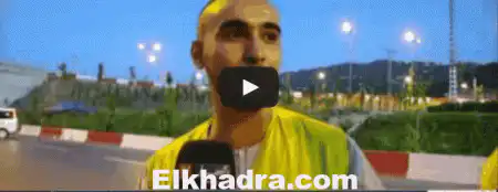 شاهد بالفيديو: شباب متطوّعون يوزّعون وجبات افطار خفيفة على مستعملي الطريق في تيزي وزو