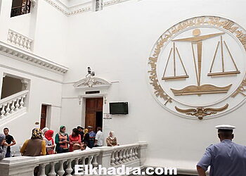 طالبة بكالوريا تجر عشيقها إلى سرقة مليار ونصف من عمها 2