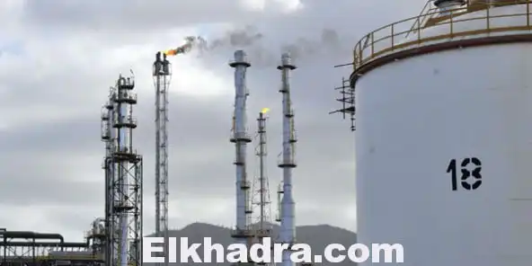 Algérie : les recettes de pétrole et de gaz ont baissé de 50%