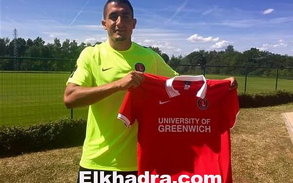 Officiel Ahmed Kashi va signer à Charlton Athletic 1