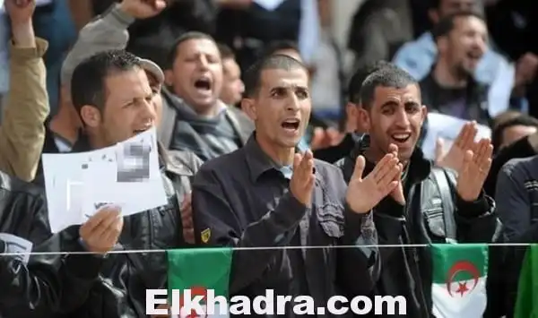 بأمر من الرئيس بوتفليقة .. هؤلاء العمال يستفيدون من زيادات في الأجور .. وهذه هي تفاصيل صب الزيادات: