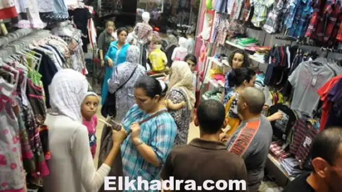 ملابس العيد نار و الشيفون قبلت الزوالية لكسوة أبنائهم