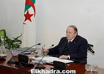 بوتفليقة يفرج عن مقترح تعديل الدستور: عهدة واحدة لرئيس الجمهورية قابلة للتّجديد مرة واحدة 1