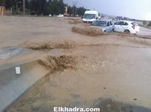 مصرع طفلين غرقا وعشرات العائلات المنكوبة بسبب الفيضانات في باتنة