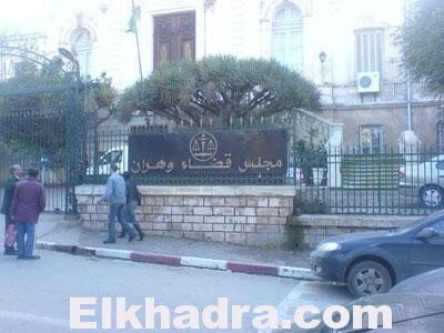 سكران يفضح شبكة حاولت تزوير أوراق نقدية بقيمة 4 ملايير ونصف مليار سنتيم في وهران 1
