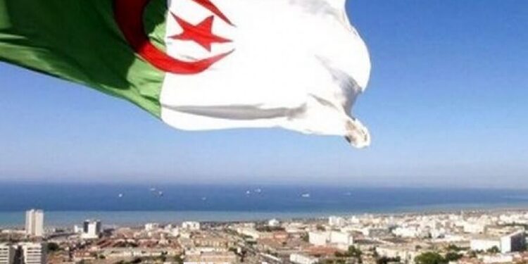 Le président Bouteflika appelle les Algériens à "barrer la route à tous ceux qui veulent attenter à la stabilité du pays" 1