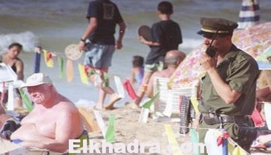 فرار المئات من المصطافين من الشواطئ الغربية لزرالدة مشادات عنيفة بين الدرك وشباب مزرعة خلوفي 1