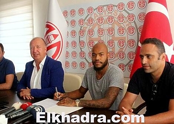 Le gardien algérien Raïs M'Bolhi a signé en Turquie, à Antalyaspor 3