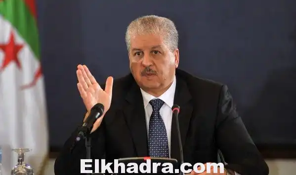 الوزير الأول عبد المالك سلال يهاجم شخصيات معروفة: لا تصدقوهم