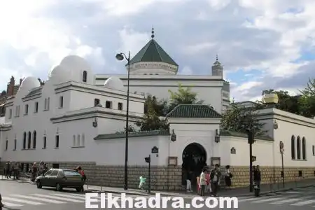 مسجد لم يؤسس على التقوى