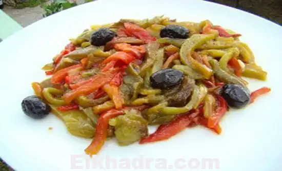 Salade au poivron grillé