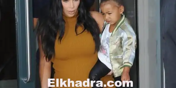 Photos : Kim Kardashian et North quittant leur appartement à Soho, New York.