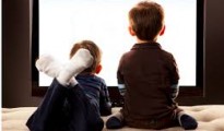 A partir de quel âge un enfant peut-il regarder la télé ? 20 A partir de quel âge un enfant peut-il regarder la télé ? 11