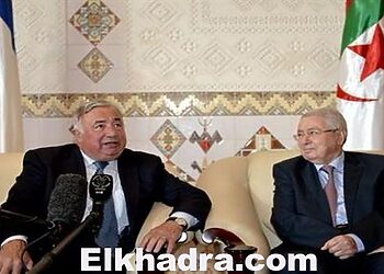 فرنسا تمنح 400 ألف تأشيرة للجزائريين في 2015 و باريس تريد تعديل قاعدة الاستثمار 51/49 في الجزائر 1