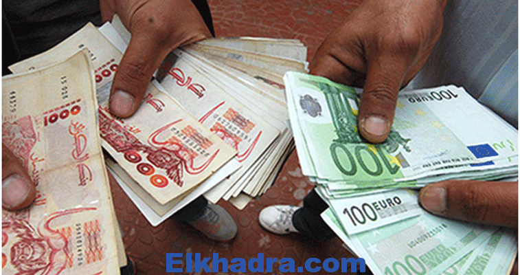 سعر الدولار والأورو في السوق السوداء مقابل الدينار الجزائري