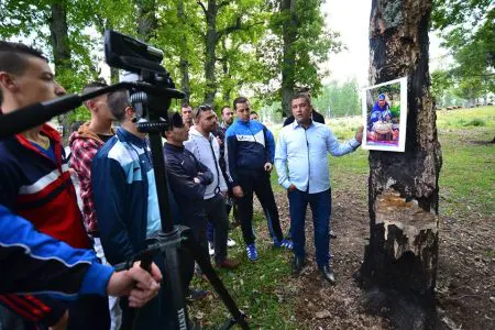 بالصور .. معرض للصور الفوتوغرافية على ارتفاع 1200متر بحيرة تيزي مان في أعالي جبال ميلة