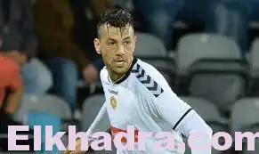 L’ES Tunis veut chiper Belkaroui à l’AEK Athènes