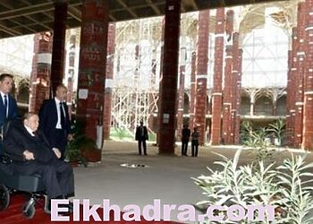 Le président Bouteflika inspecte le projet de la mosquée d'Alger 4