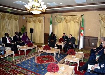Le président Bouteflika reçoit le vice-président du Nigeria 7