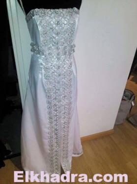 Images for Caftan blanc et argent 2017 Nouvelle collection 3 Images for Caftan blanc et argent 2017 Nouvelle collection 3