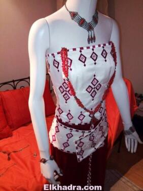 PHOTOS : Robe kabyle blanc argent avec burnous 3