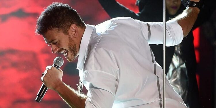 Morocco singer Saad Lamjarred performs during the 52 sesion of the International Carthage Festival on July 30, 2016 at the romain theatre of carthage near Tunis.  / AFP / FETHI BELAID        (Photo credit should read FETHI BELAID/AFP/Getty Images)