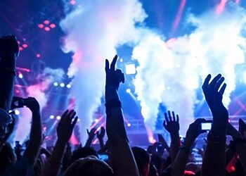 ملهى يمزج الآذان بالموسيقى.. والسلطات التونسية تتحرك 9
