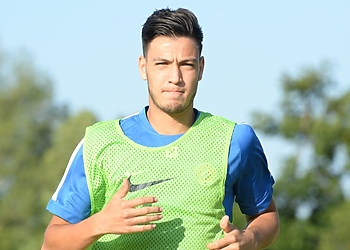 Bensebaini de retour, Zeffane toujours écarté 18