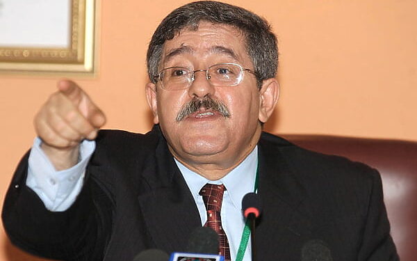 LÉGISLATIVES : OUYAHIA À PARTIR D'ORAN "Bouteflika interdit l'endettement extérieur" 1