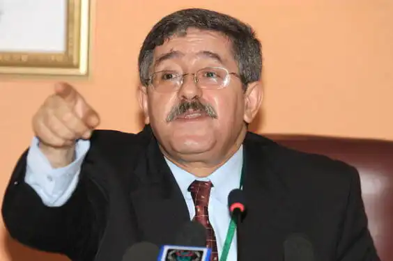 LÉGISLATIVES : OUYAHIA À PARTIR D’ORAN « Bouteflika interdit l’endettement extérieur »