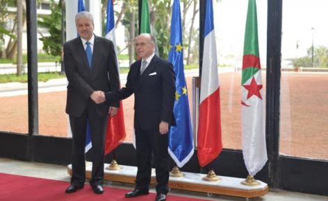 Algérie-France: signature de dix accords de coopération dans plusieurs 1