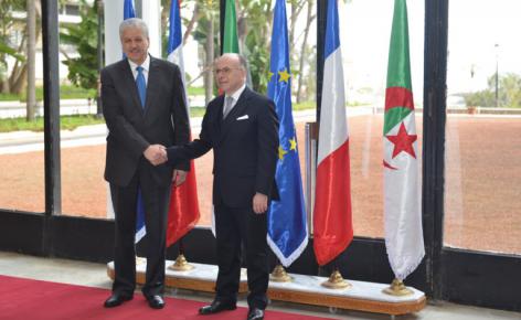 Algérie-France: signature de dix accords de coopération dans plusieurs 2