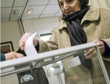 LÉGISLATIVES:ILS VOTENT À PARTIR D'AUJOURD'HUI Les Algériens de France ouvrent le bal 1