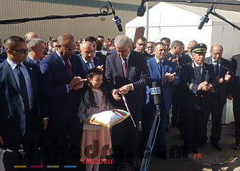 Sellal visite une unité de production des pneumatiques 8