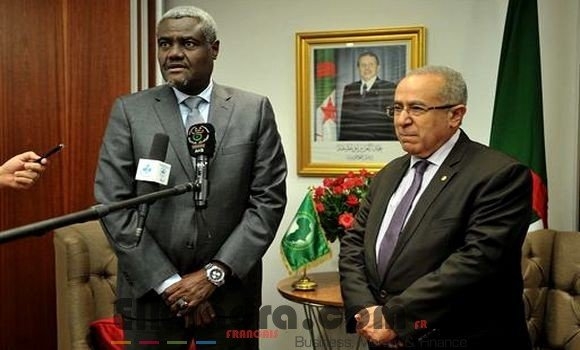 Le président de la Commission de l'UA relève le rôle de l'Algérie en faveur de la paix et de la stabilité en Afrique 1