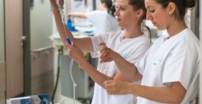 Les infirmiers, la cheville ouvrière du système de santé 2 Les infirmiers, la cheville ouvrière du système de santé 2