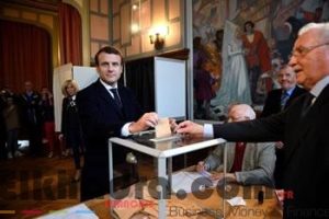 EMMANUEL MACRON, NOUVEAU PRÉSIDENT DE LA RÉPUBLIQUE FRANÇAISE Alger-Paris: place au réalisme 2