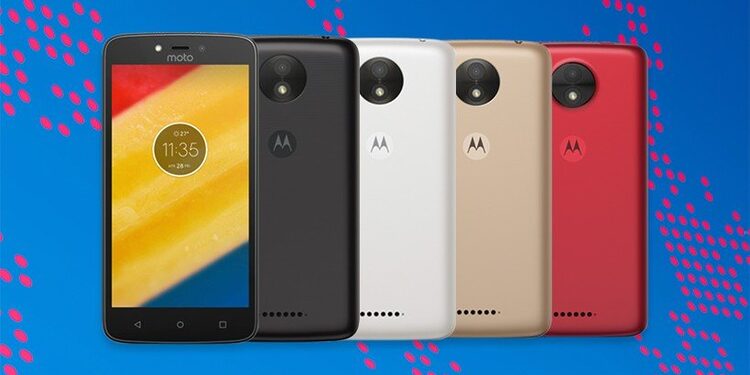 Motorola lance un nouveau smartphone entrée de gamme : le Moto C et motoC PLUS 1
