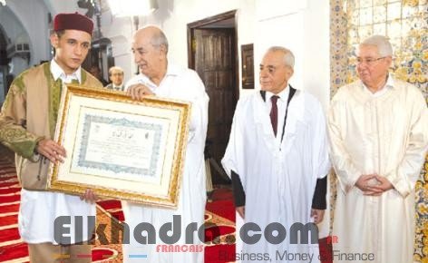 Bensalah, Bouhadja et Tebboune honorent les gagnants du Concours international d'Alger de récitation du Coran 2
