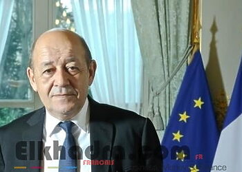 Le Drian entame une visite de travail en Algérie 1
