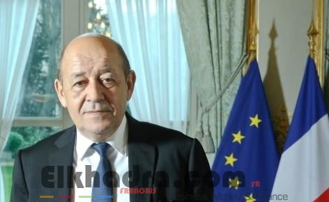 Le Drian entame une visite de travail en Algérie 2