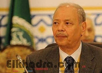 Ligue Arabe : Bouteflika salue le dévouement du défunt Ahmed Ben Helli en faveur de l'action Arabe commune 1
